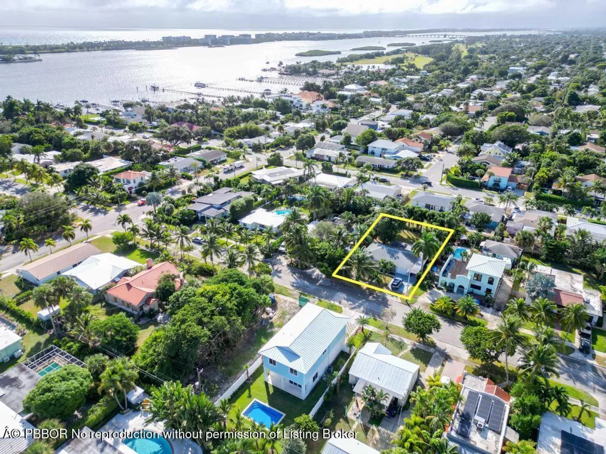 South Florida Real Estate | View 121 Auburn Drive | Listing