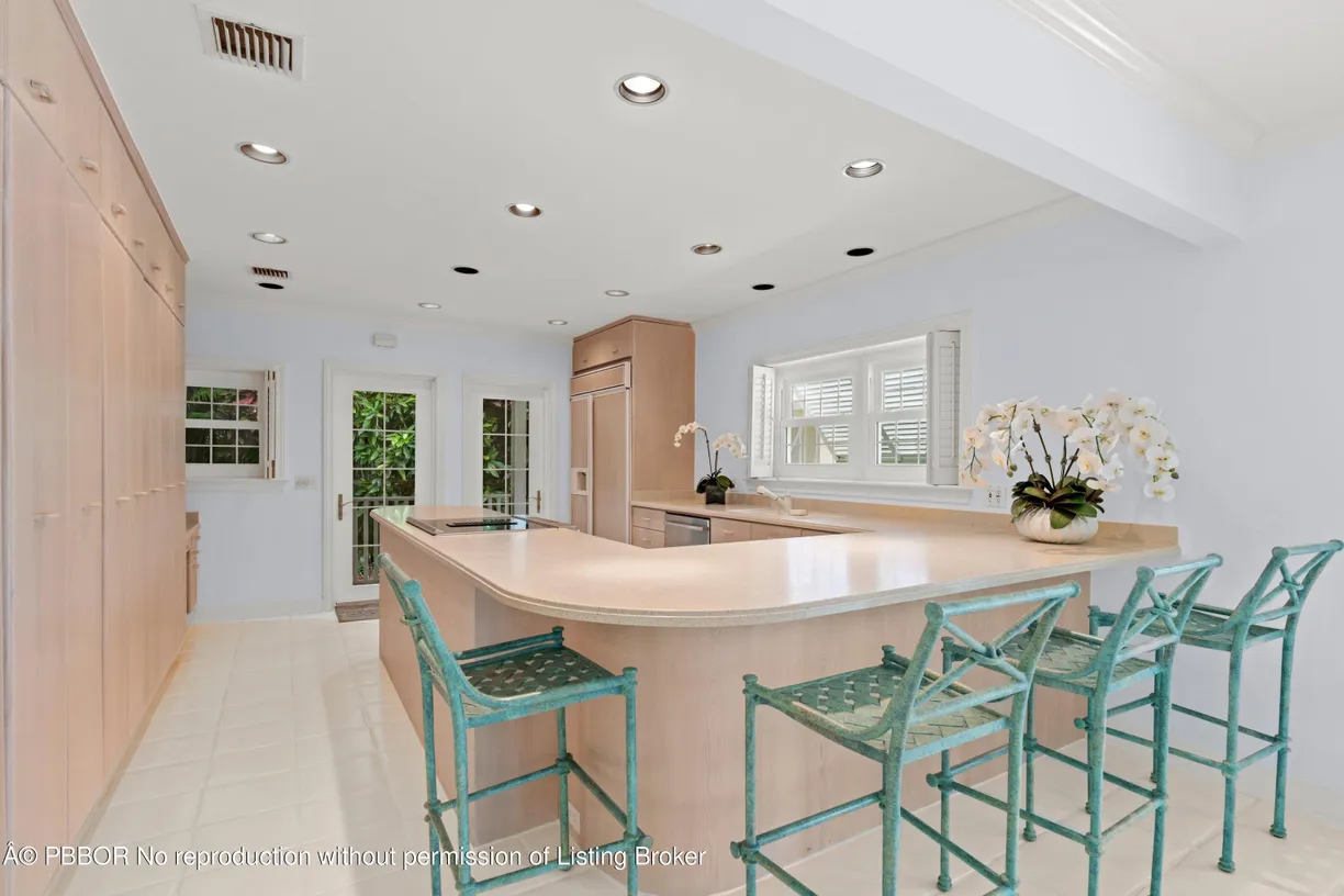 South Florida Real Estate | View 1421 N Lake Way | Listing