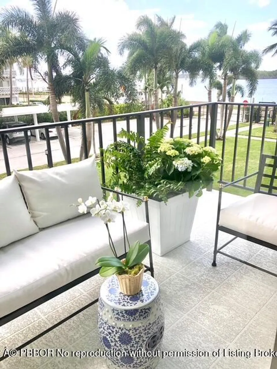 South Florida Real Estate | View 3800 Washington Road, 208 | 2 Beds, 2 Baths