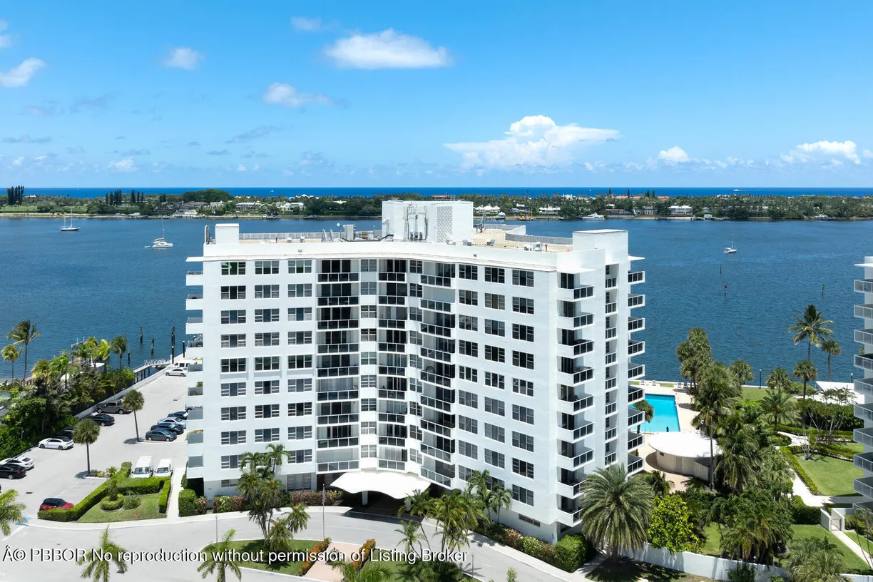 South Florida Real Estate | View 2800 N Flagler Drive, 207 | 1 Bed, 1 Bath
