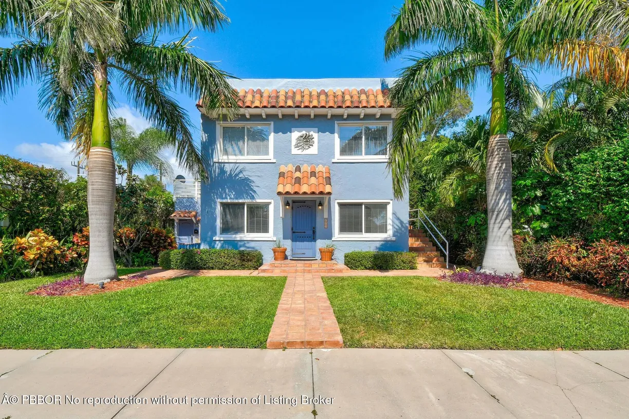 South Florida Real Estate | View 605 N Lakeside Drive, 1 | 2 Beds, 1 Bath