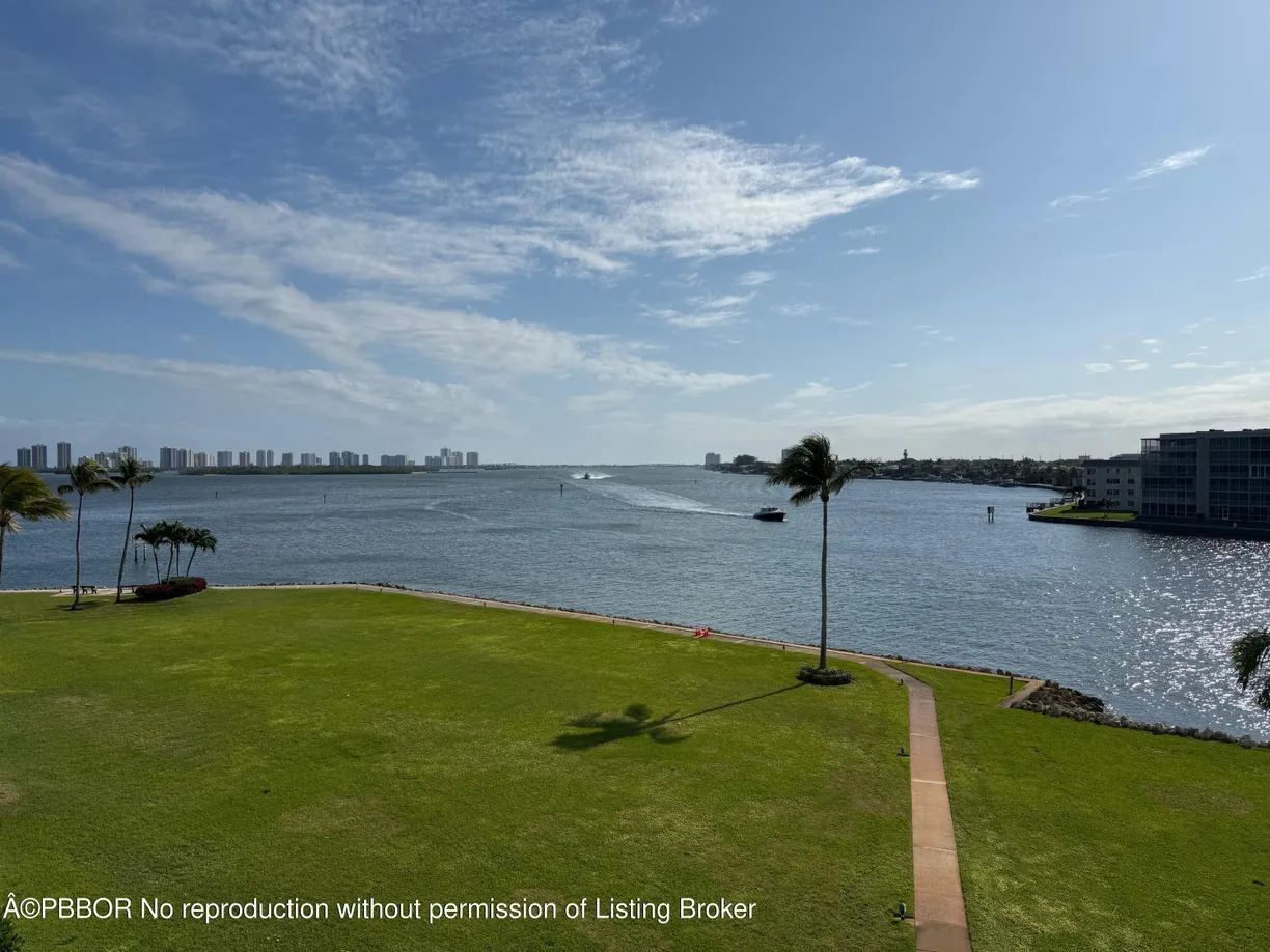 South Florida Real Estate | View 115 Lakeshore Drive, 448 | 3 Beds, 2 Baths