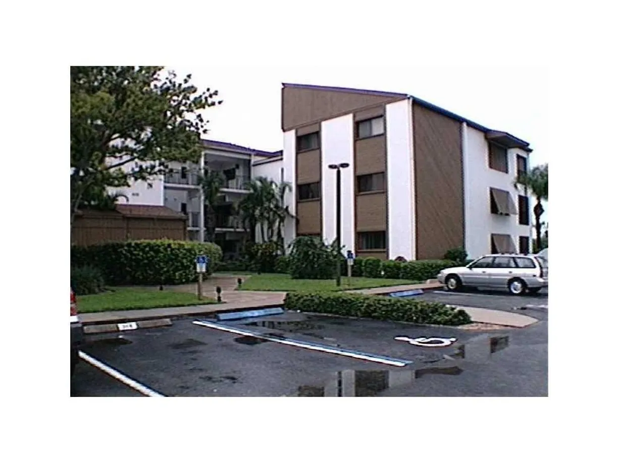 South Florida Real Estate | View 6155 Mirror Lake Drive, 101 | 2 Beds, 2 Baths