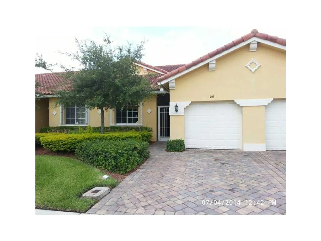 South Florida Real Estate | View 6470 Oxford Circle, 103c | 2 Beds, 2 Baths