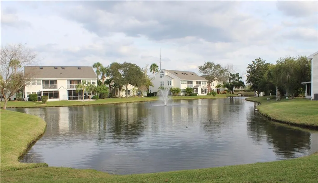 South Florida Real Estate | View 1940 Westminster Circle, 3 | 2 Beds, 2 Baths