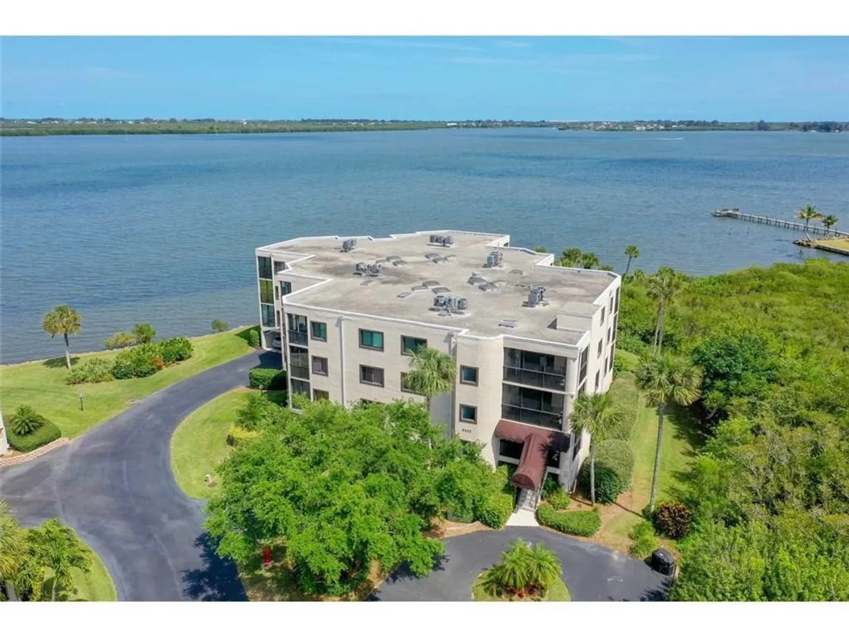 South Florida Real Estate | View 9612 Riverside Drive, 204 | 2 Beds, 2 Baths