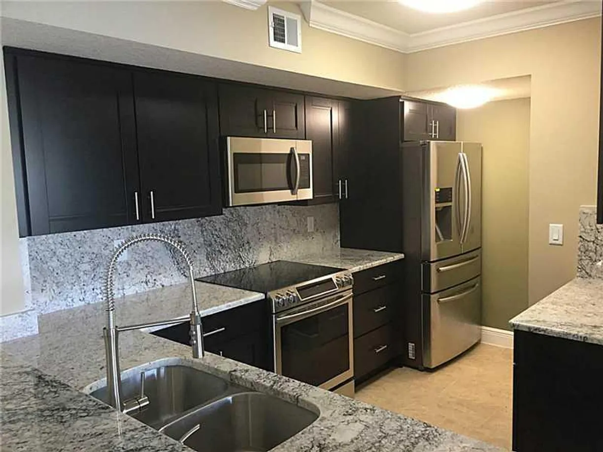 South Florida Real Estate | View 1610 42nd Circle, 108 | 2 Beds, 1 Bath