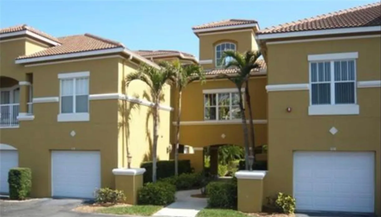 South Florida Real Estate | View 5015 Fairways Circle, A308 | 1 Bed, 1 Bath
