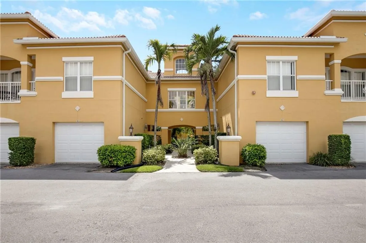 South Florida Real Estate | View 5015 Fairways Circle, A104 | 2 Beds, 2 Baths