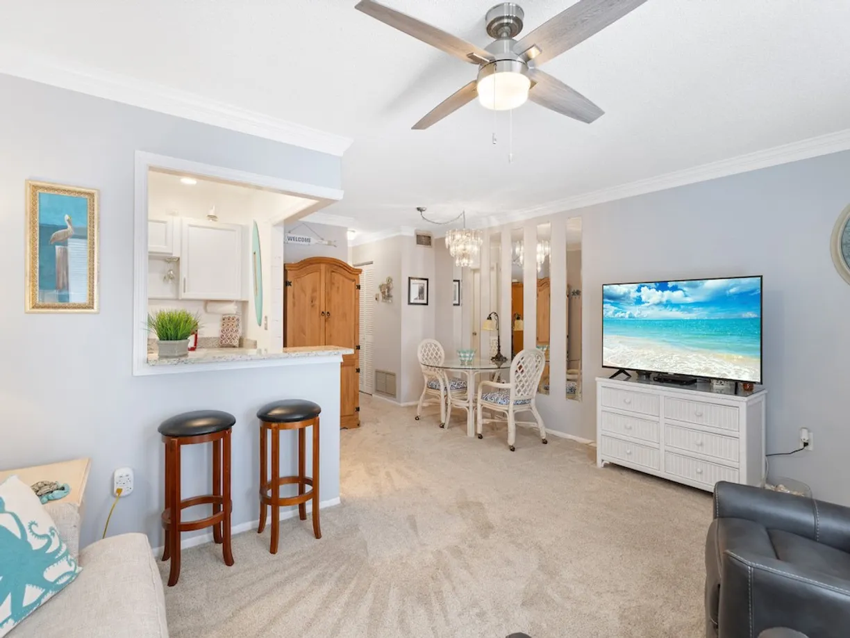 South Florida Real Estate | View 2800 Indian River, M7 | 1 Bed, 1 Bath