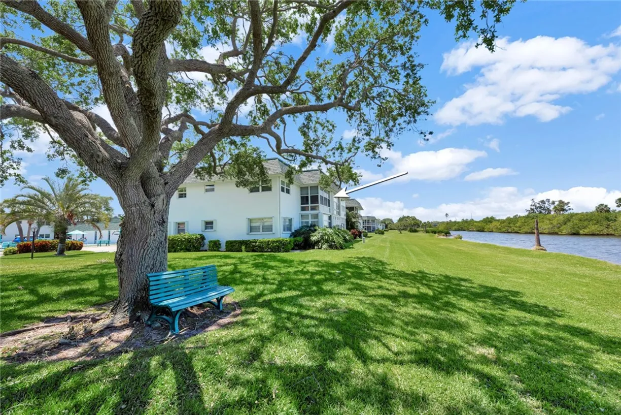 South Florida Real Estate | View 2800 Indian River, 6F | 2 Beds, 2 Baths