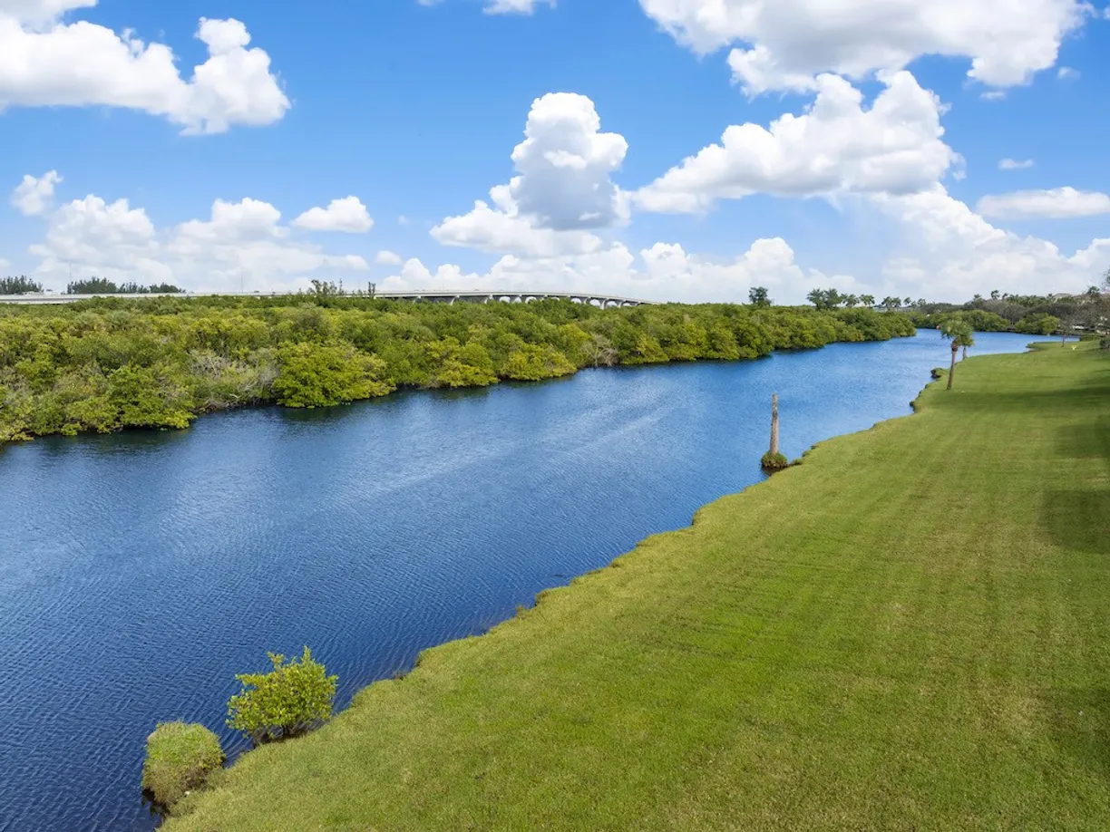 South Florida Real Estate | View 2800 Indian River, N2 | Listing