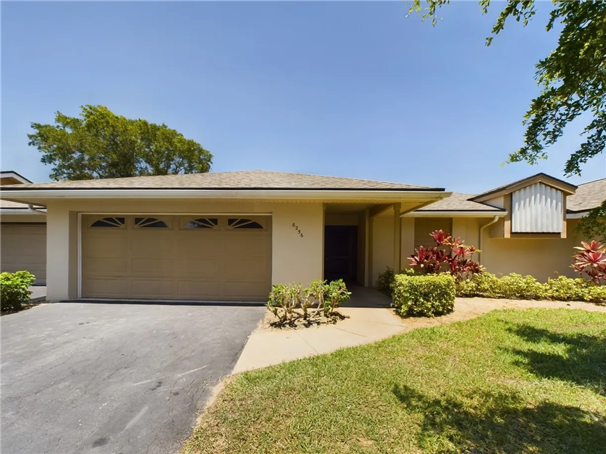South Florida Real Estate | View 6256 Mirror Lake, 6256 | 2 Beds, 2 Baths
