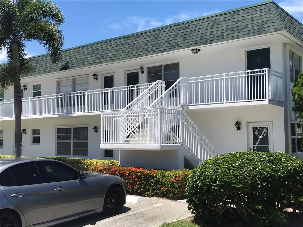 South Florida Real Estate | View 2800 Indian River, 6J | 2 Beds, 2 Baths