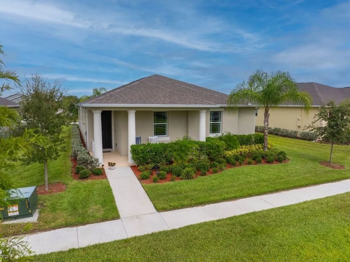 South Florida Real Estate | View 1480 Earlsferry | 3 Beds, 2 Baths