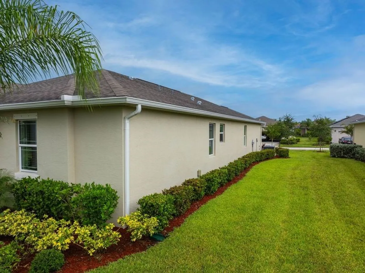South Florida Real Estate | View 1480 Earlsferry | Listing