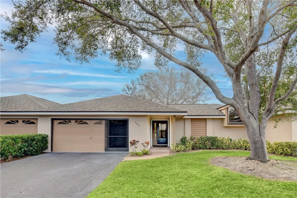 South Florida Real Estate | View 6255 Mirror Lake, 6255 | 2 Beds, 2 Baths