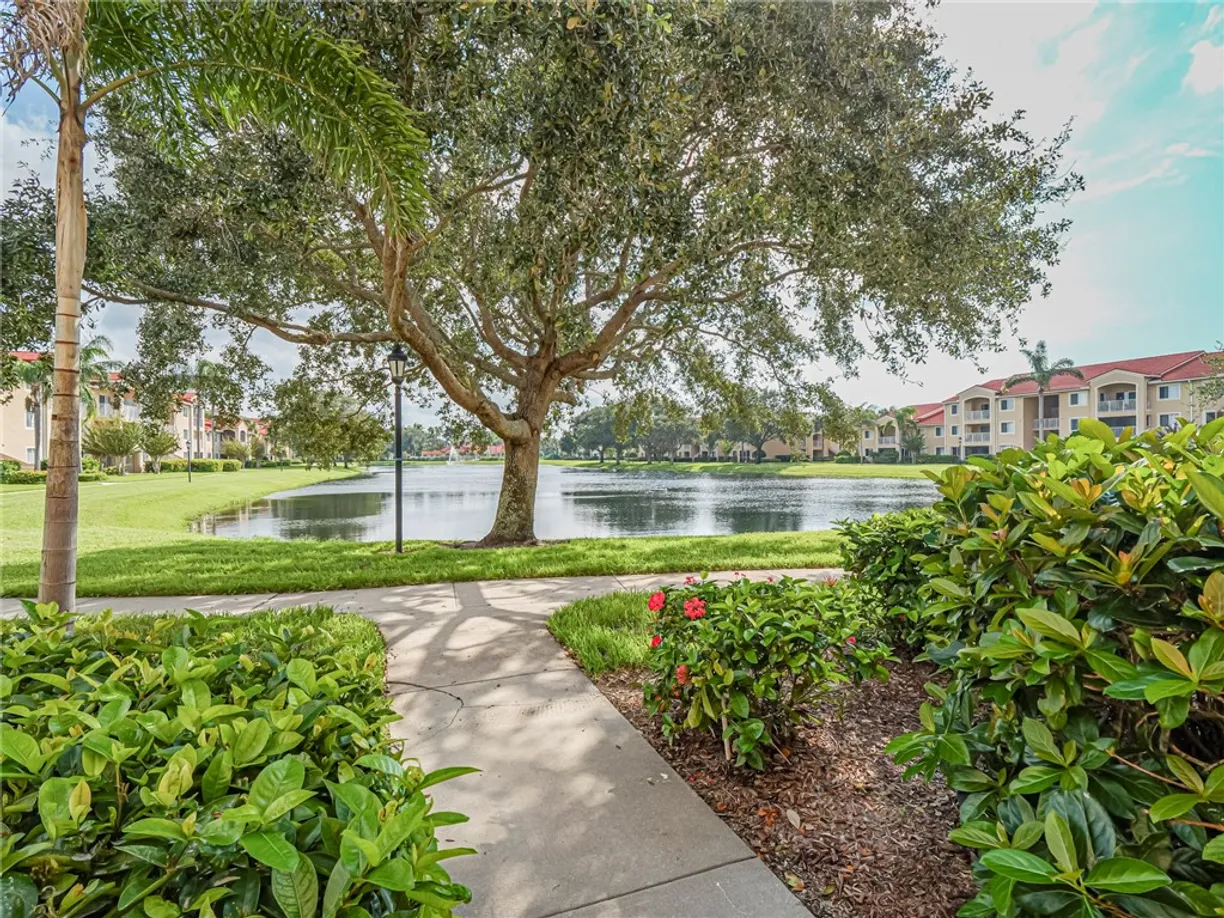 South Florida Real Estate | View 1610 N 42nd, 303 | 2 Beds, 2 Baths