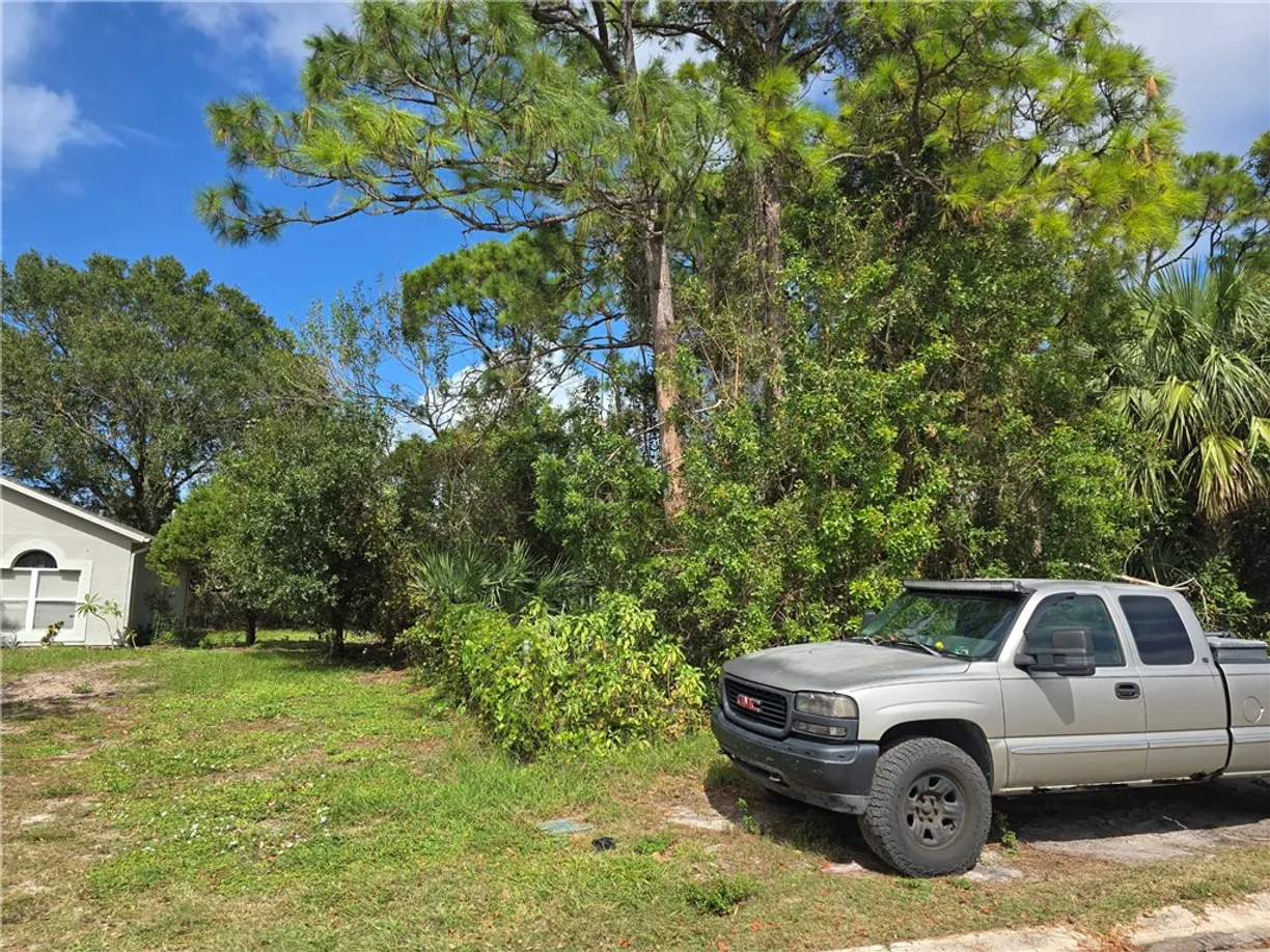 South Florida Real Estate | View 123 Cardinal | Listing