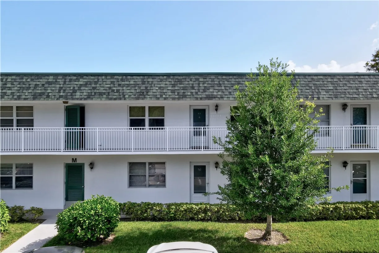 South Florida Real Estate | View 2800 Indian River, 8M | 2 Beds, 2 Baths