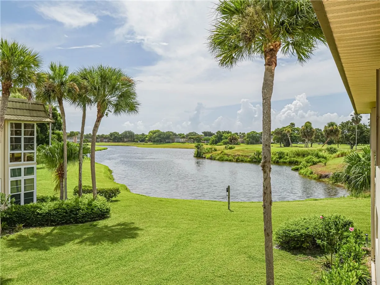 South Florida Real Estate | View 36 Vista Gardens, 202 | 2 Beds, 2 Baths