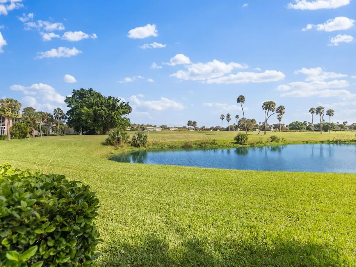 South Florida Real Estate | View 40 Vista Gardens, 106 | Listing