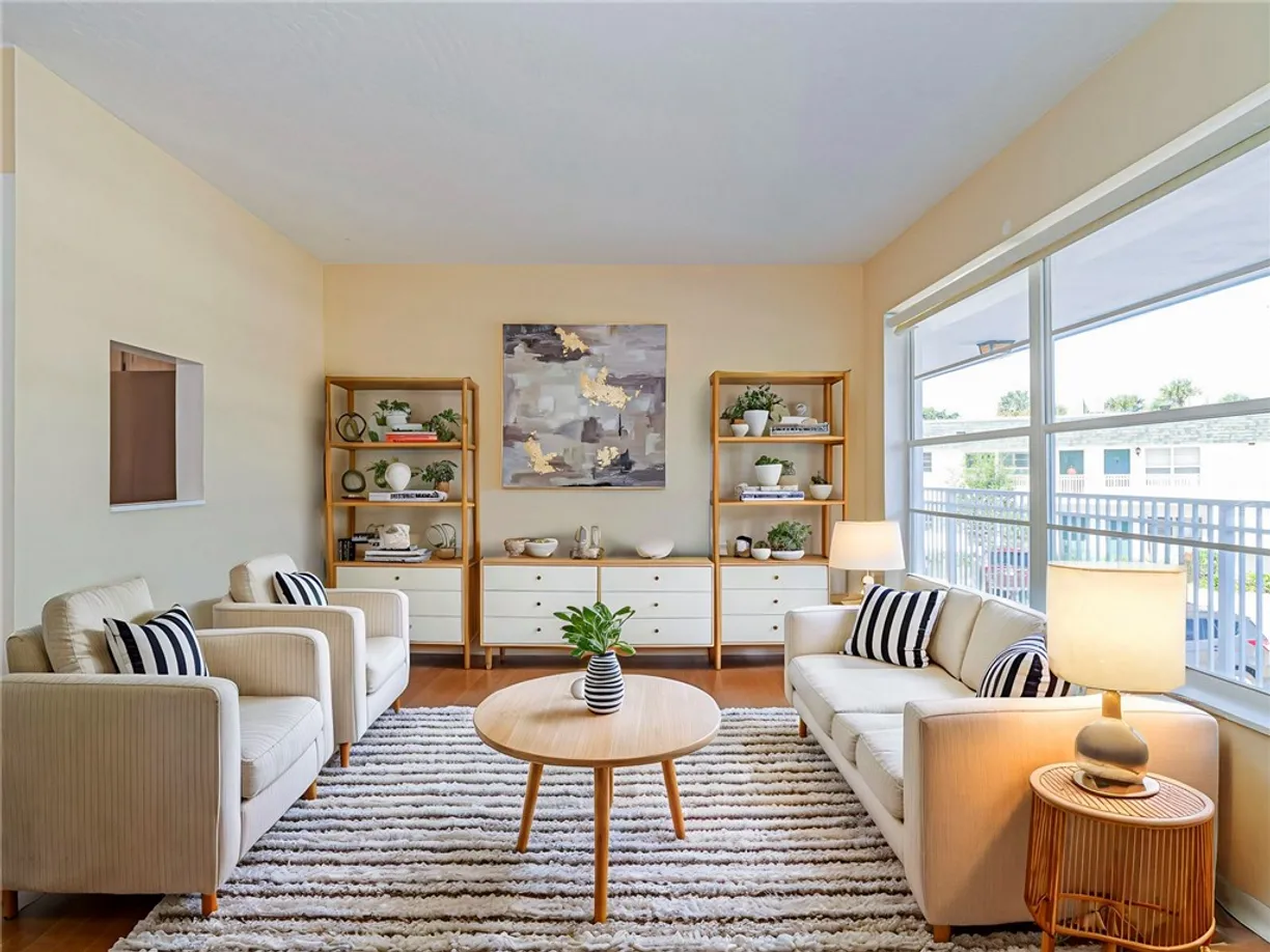 South Florida Real Estate | View 2800 Indian River, 8P | 1 Bed, 1 Bath