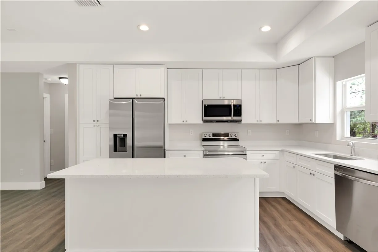 South Florida Real Estate | View 10080 87th | 3 Beds, 2 Baths