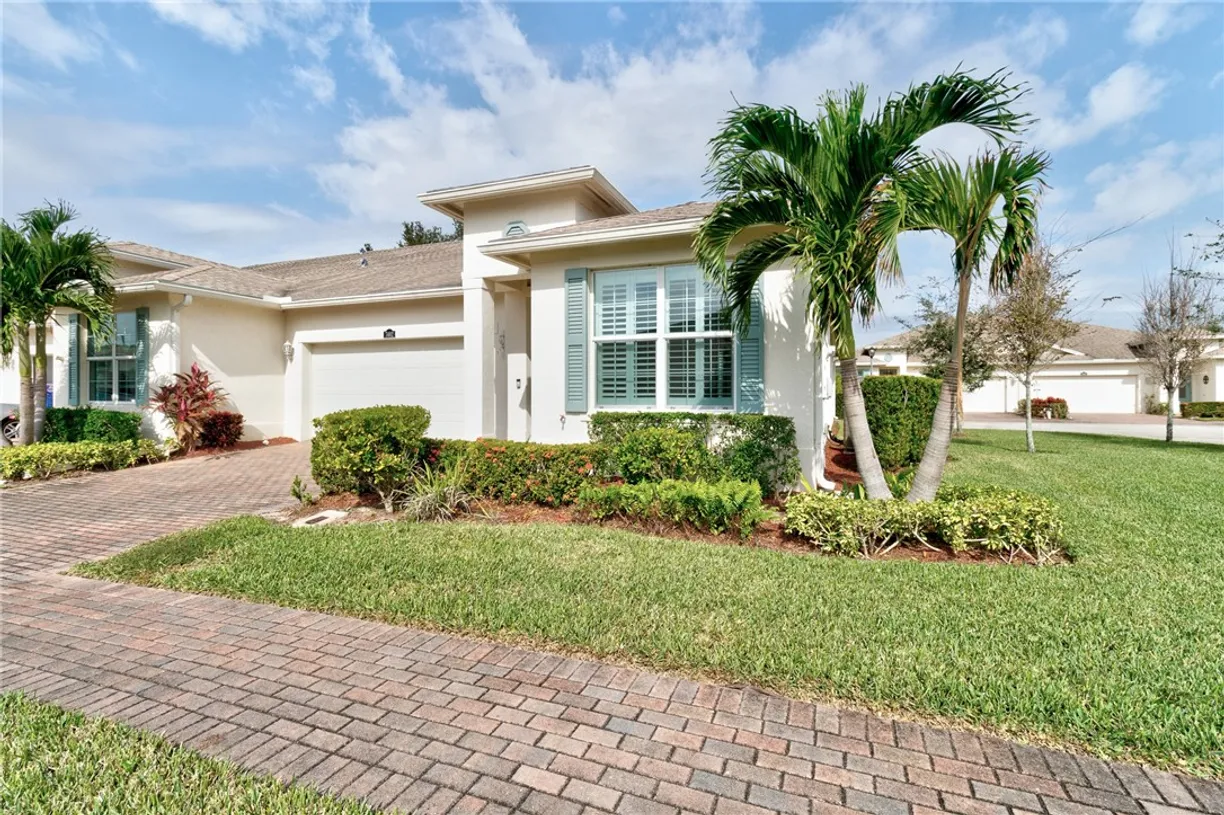 South Florida Real Estate | View 7462 Oak Crest | 3 Beds, 2 Baths