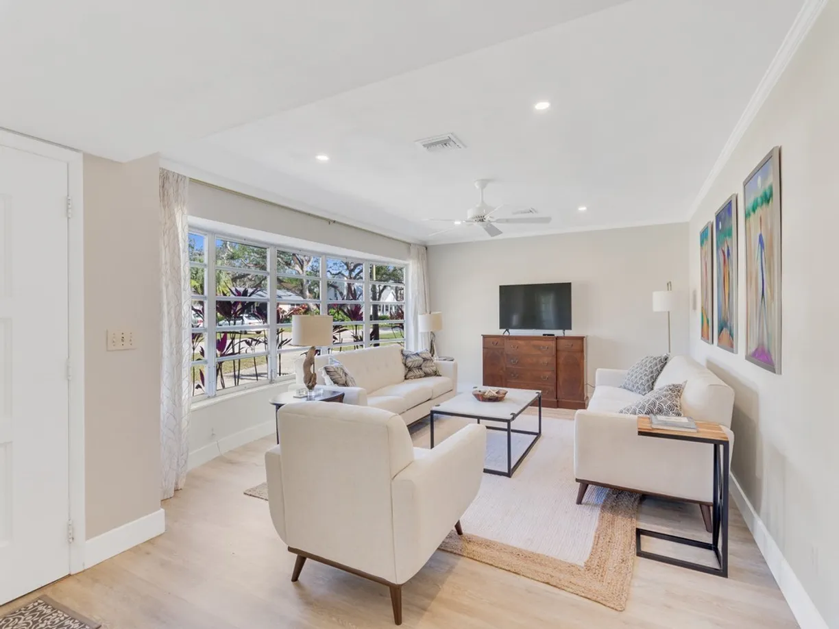 South Florida Real Estate | View 516 Gardenia | Listing