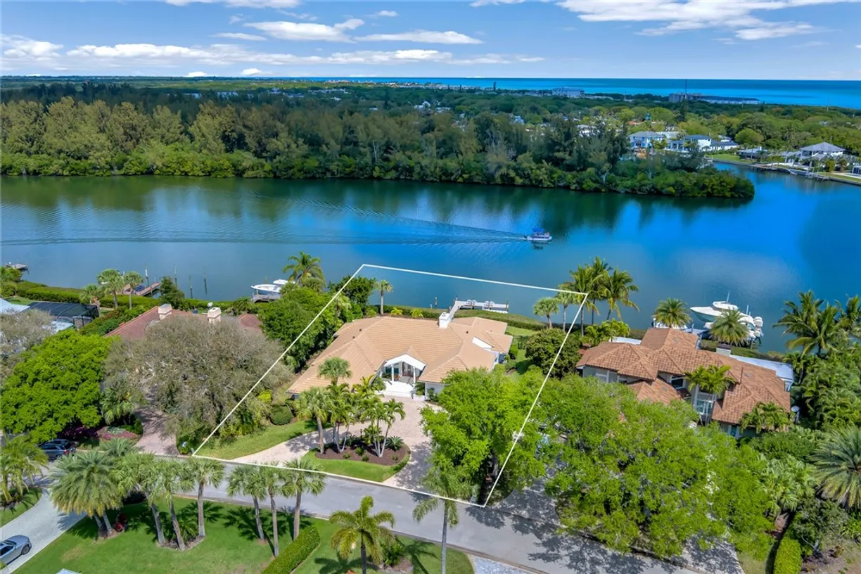 South Florida Real Estate | View 29 Cache Cay | 3 Beds, 3 Baths