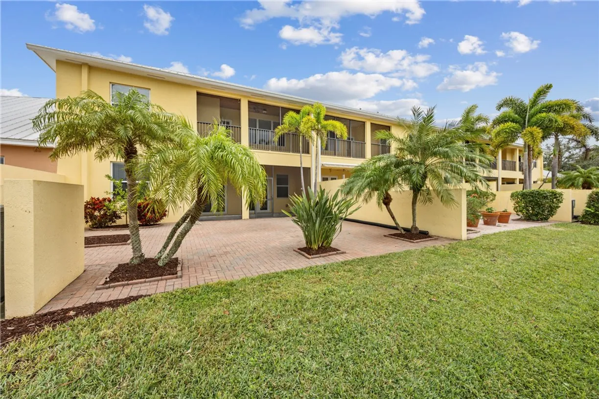 South Florida Real Estate | View 4555 Bridgepointe, 129 | Listing
