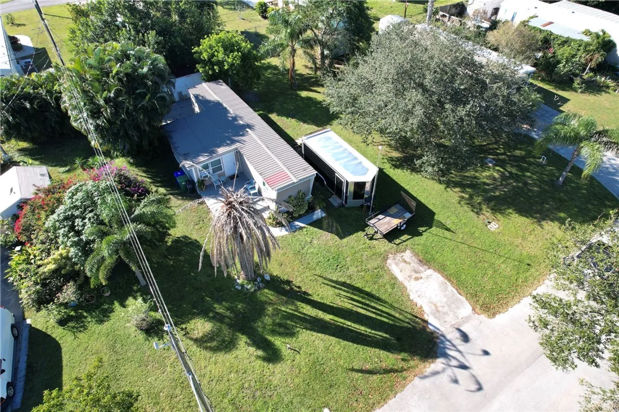 South Florida Real Estate | View 323 Pineapple | Listing