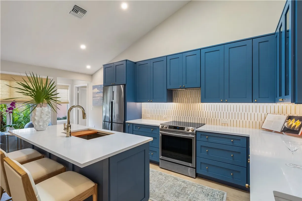 South Florida Real Estate | View 1374 Coral Park, 803 | 2 Beds, 2 Baths