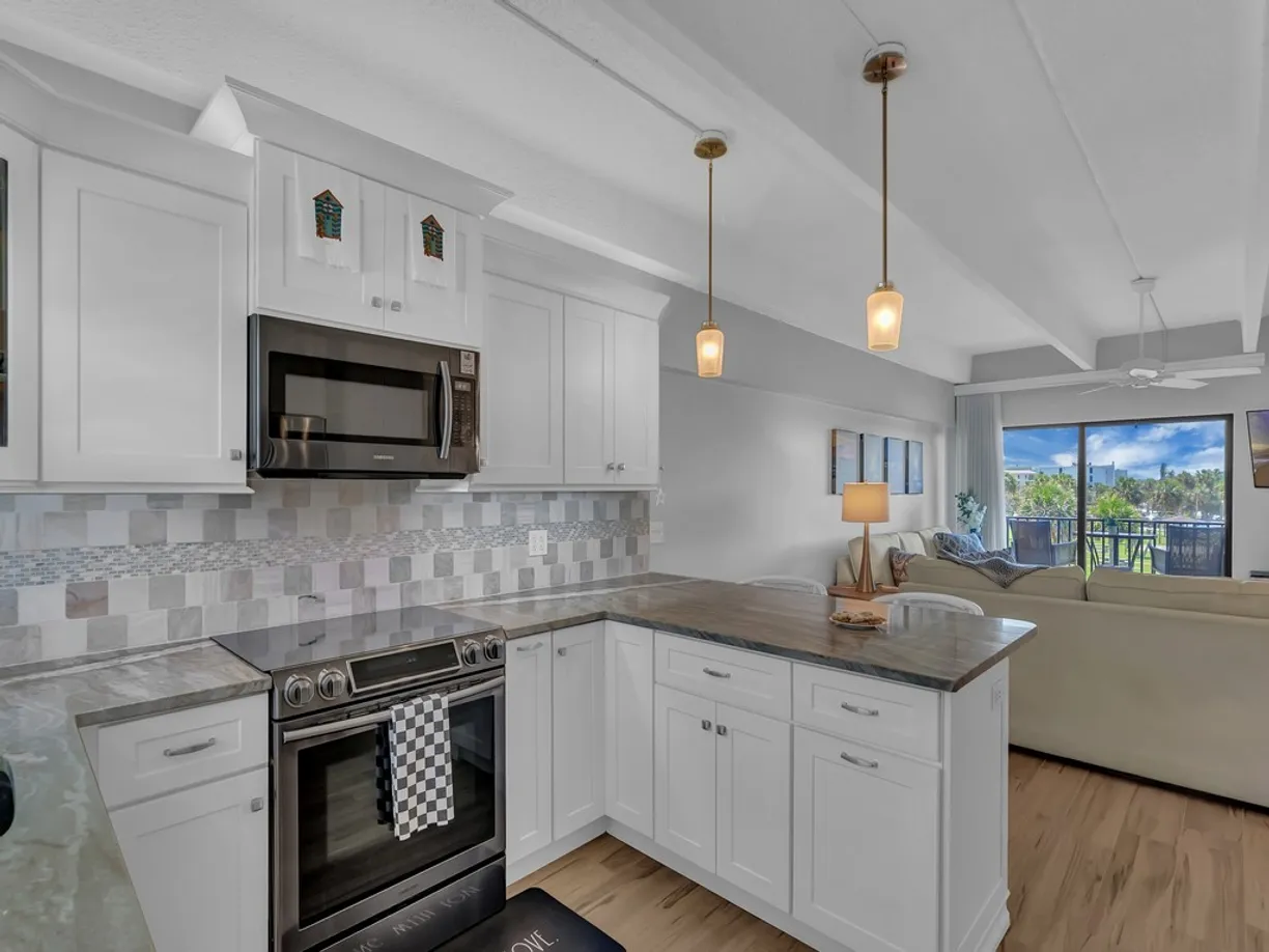 South Florida Real Estate | View 4400 Highway A1A, 11 | Listing