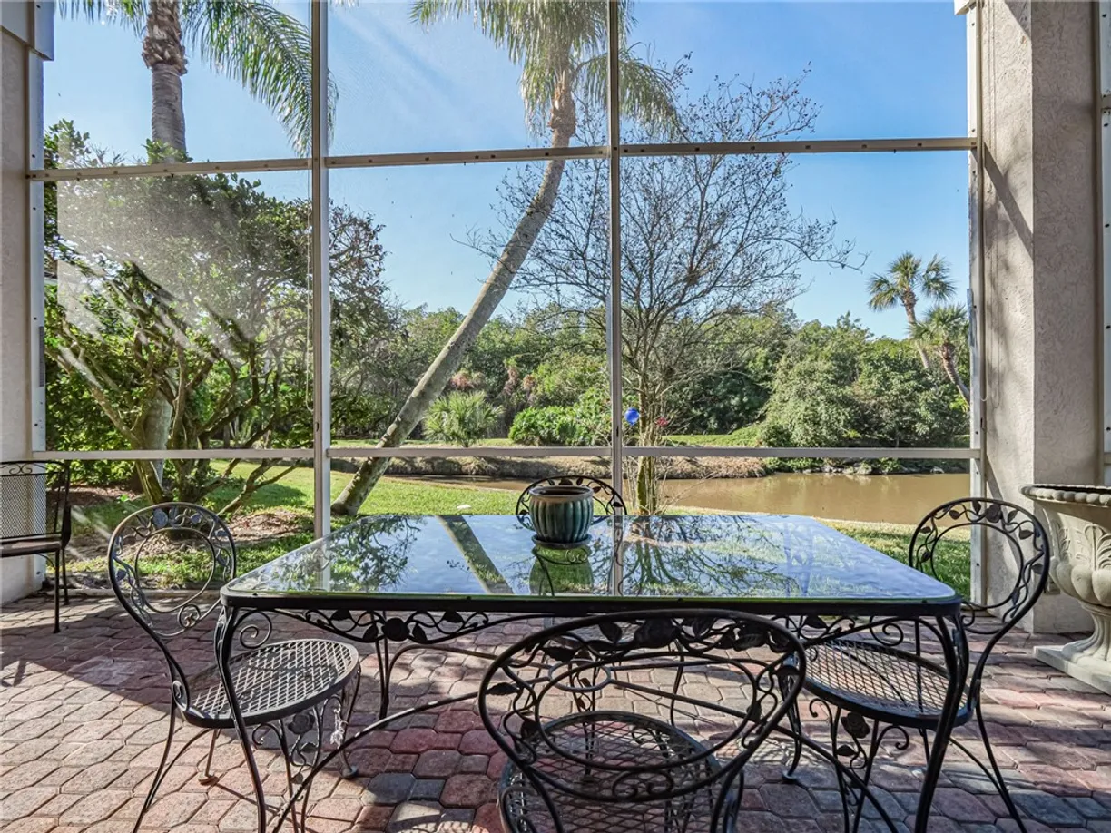 South Florida Real Estate | View 210 S Peppertree | Listing