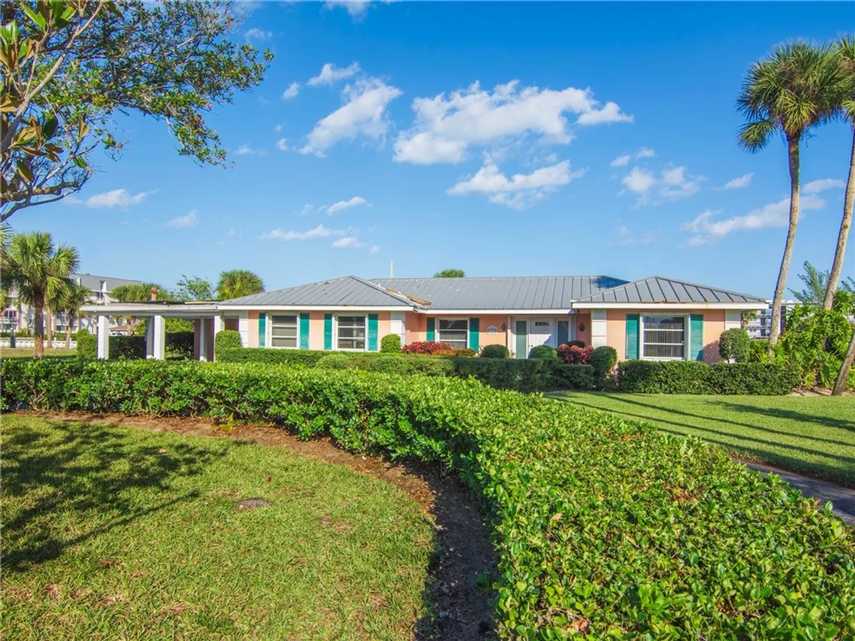 South Florida Real Estate | View 4404 Bethel Creek | 3 Beds, 2 Baths