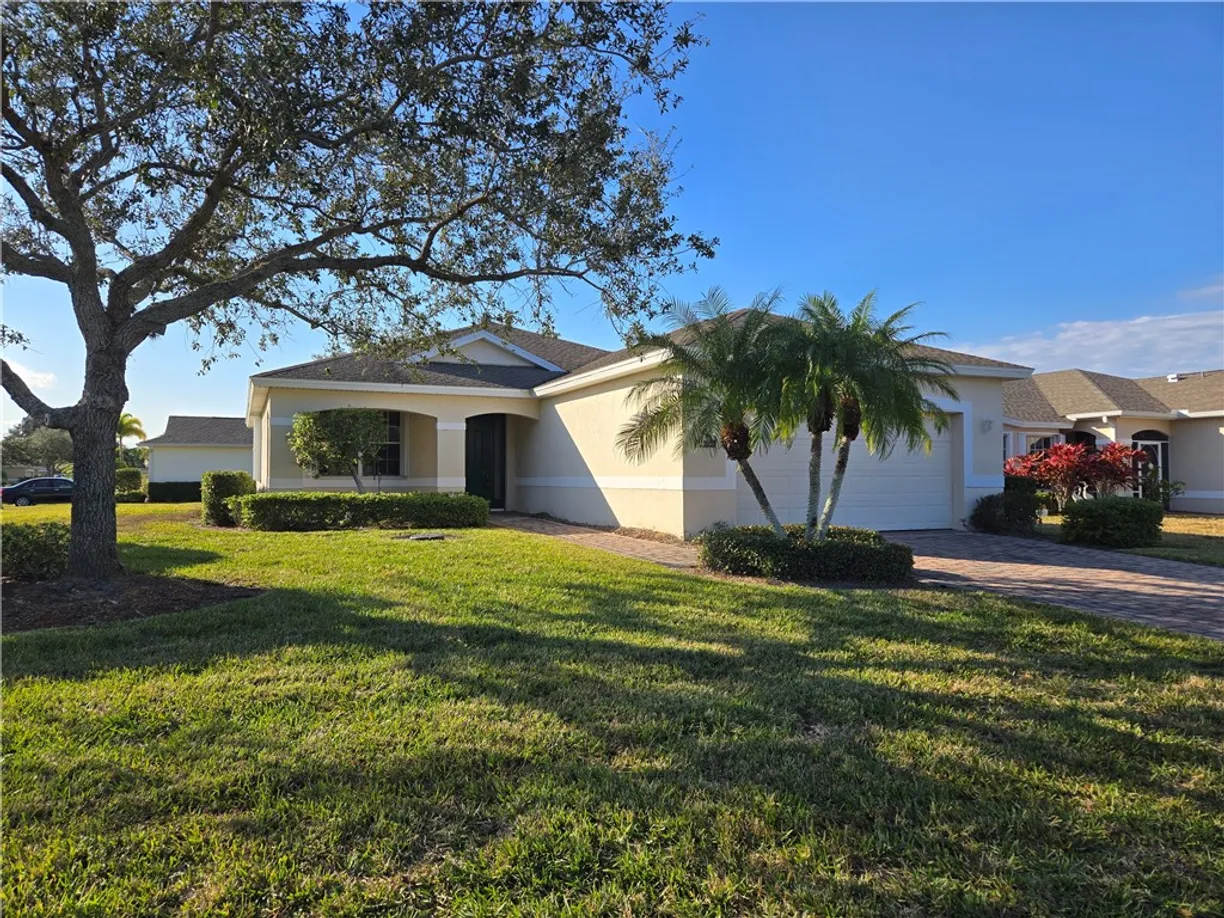 South Florida Real Estate | View 3110 Brookfield | 2 Beds, 2 Baths