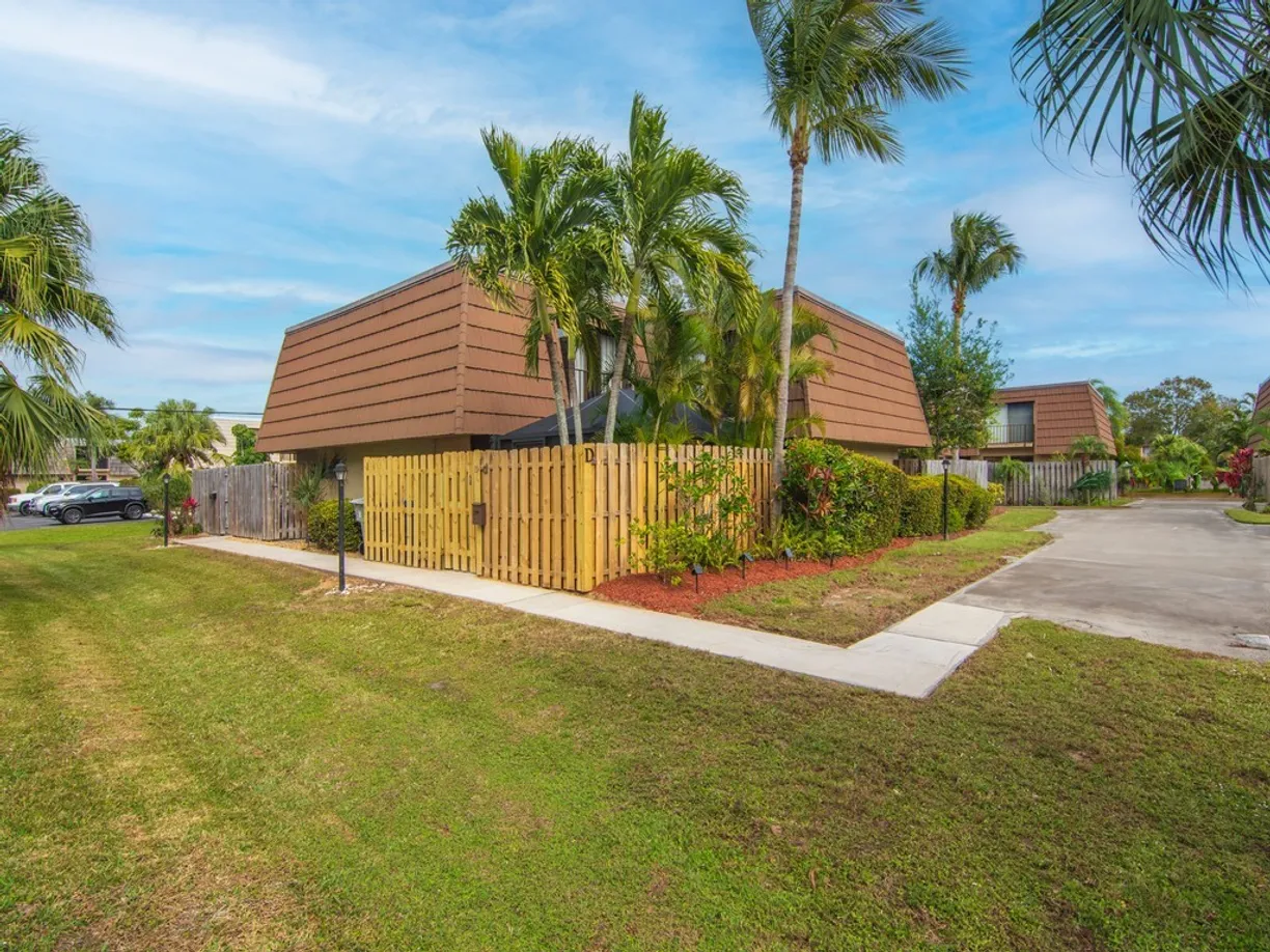 South Florida Real Estate | View 1166 6th, 19D | 2 Beds, 2 Baths