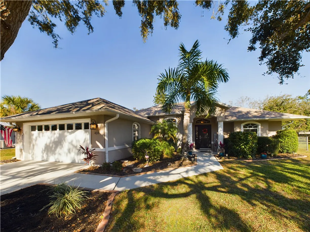 South Florida Real Estate | View 410 Watercrest | 3 Beds, 2 Baths