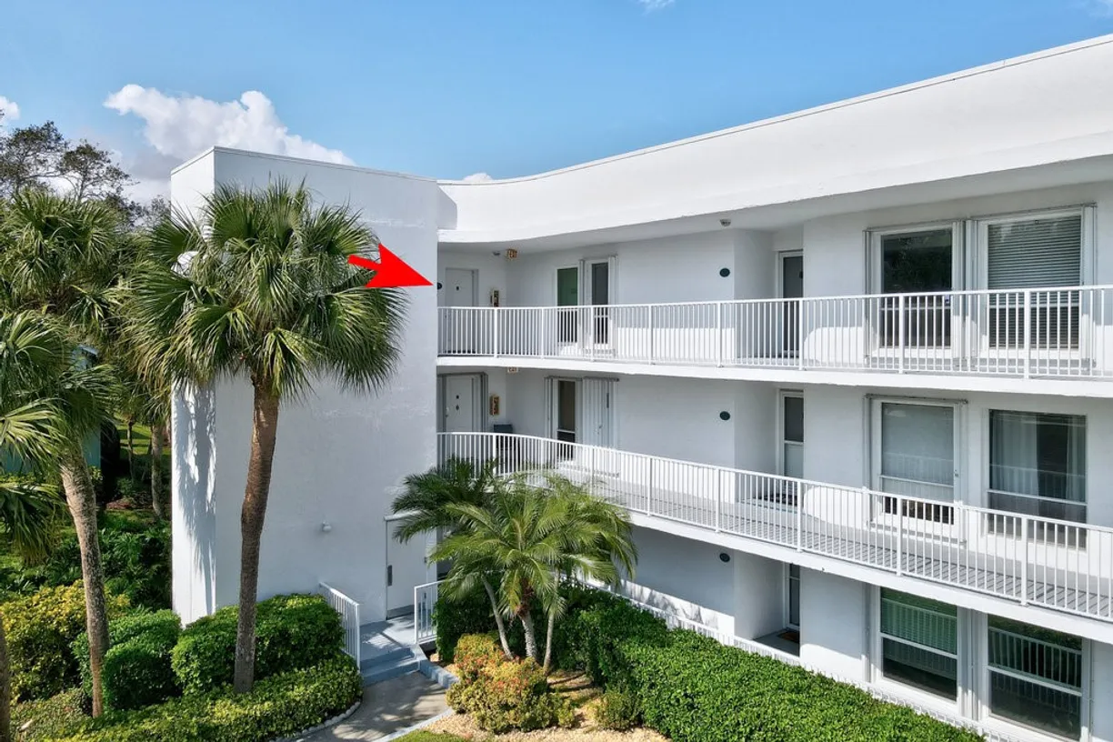 South Florida Real Estate | View 6134 River Run, 301B | 2 Beds, 2 Baths