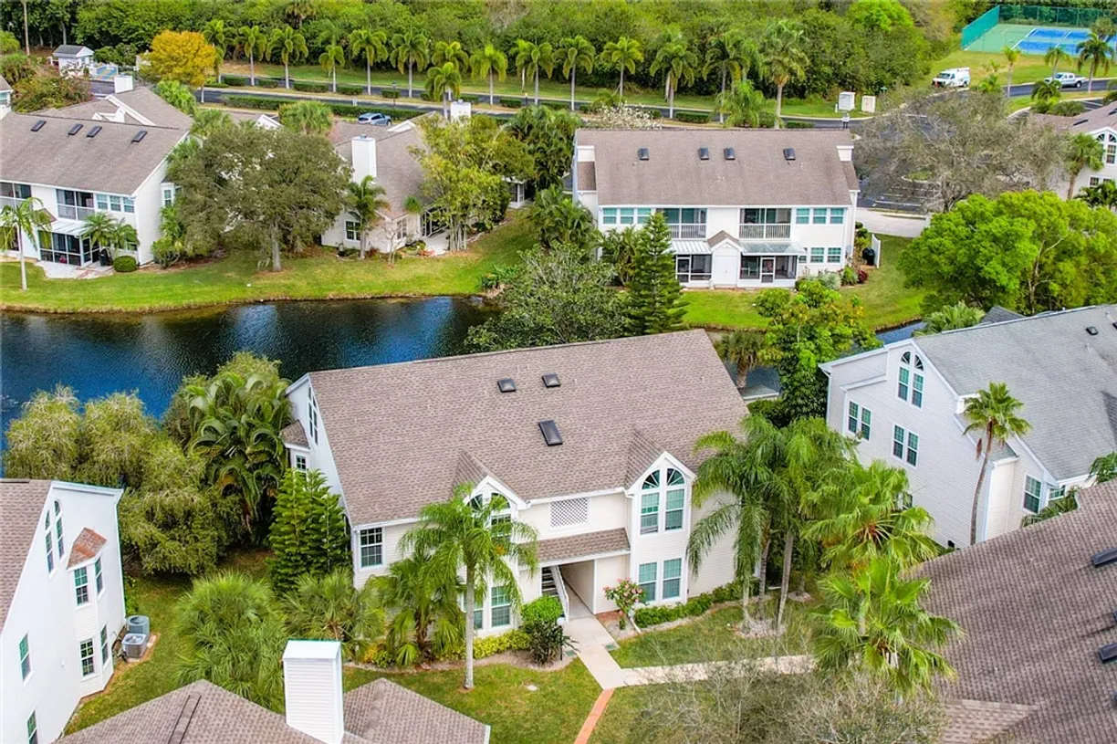 South Florida Real Estate | View 1930 Westminster, 2 | 2 Beds, 3 Baths