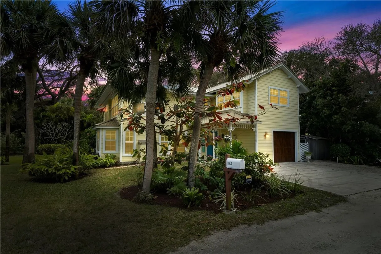 South Florida Real Estate | View 1951 W Sandpiper | 3 Beds, 3 Baths