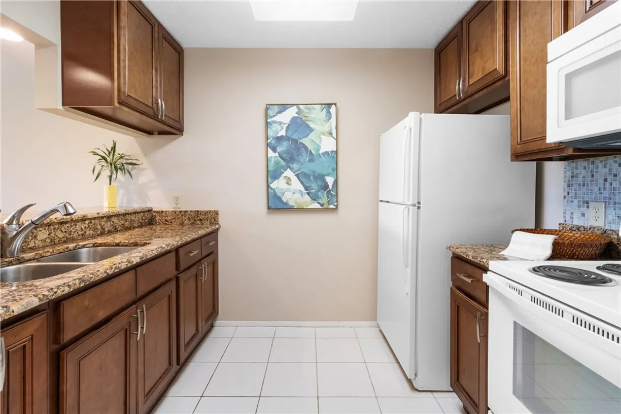 South Florida Real Estate | View 41 Plantation, 202 | 2 Beds, 2 Baths