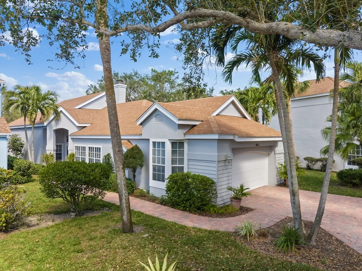 South Florida Real Estate | View 8839 Lakeside | 3 Beds, 2 Baths
