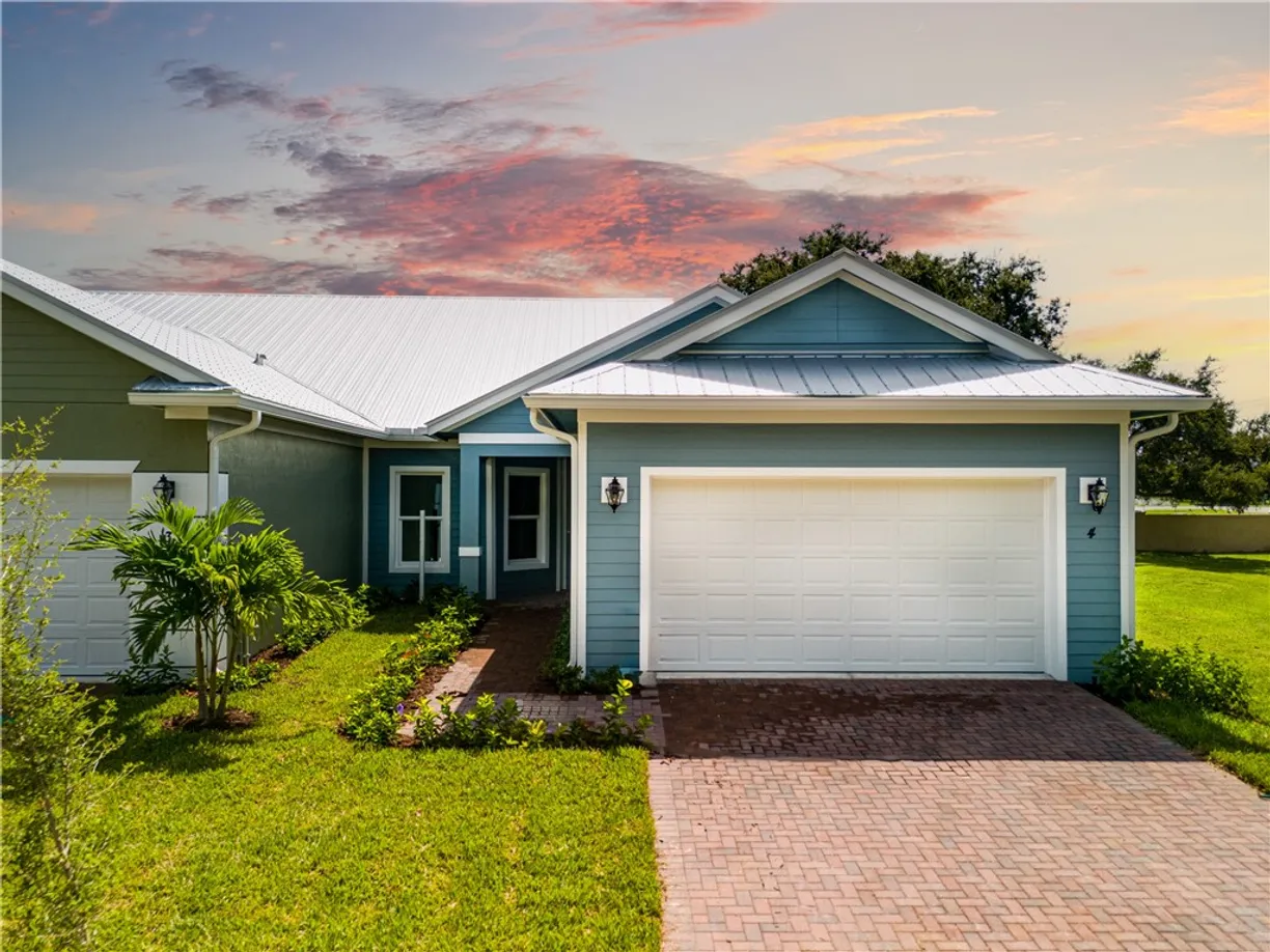 South Florida Real Estate | View 1805 Bridgepointe, 4 | 3 Beds, 2 Baths