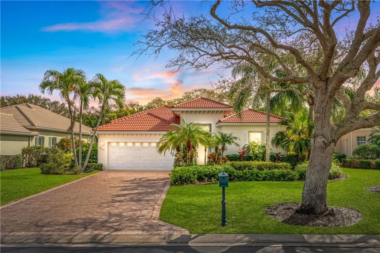 South Florida Real Estate | View 941 Island Club | 3 Beds, 3 Baths