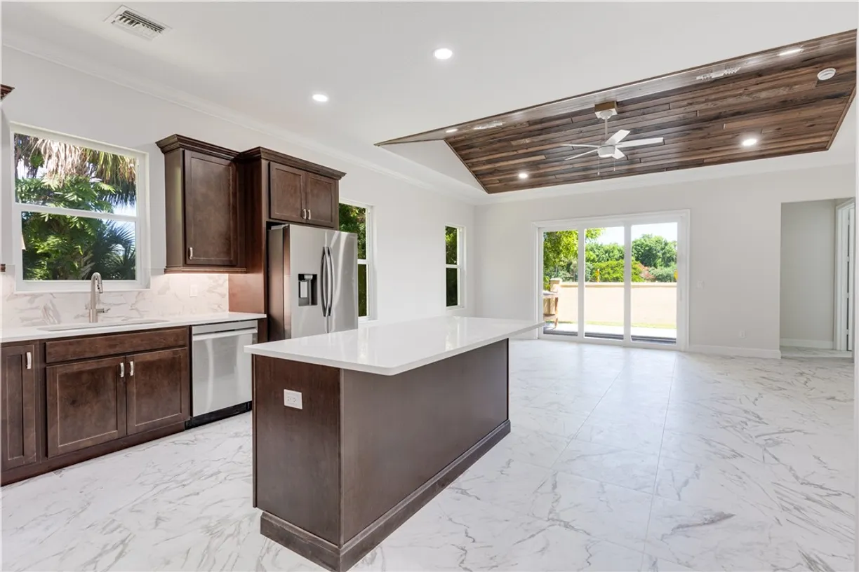 South Florida Real Estate | View 1805 Bridgepointe, 1 | Listing