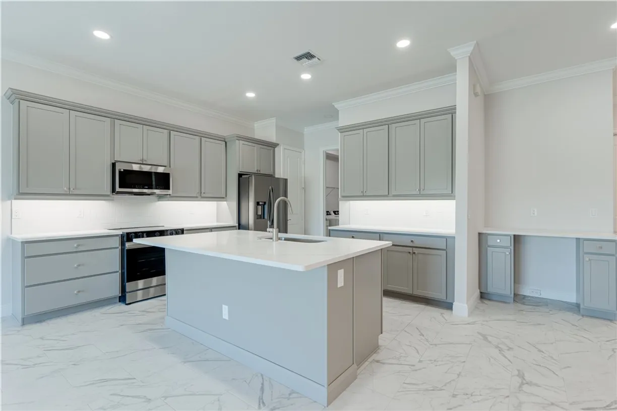 South Florida Real Estate | View 1805 Bridgepointe, 2 | Listing