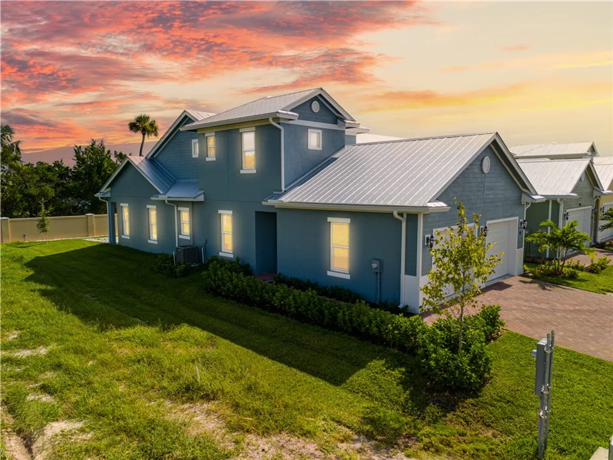 South Florida Real Estate | View 2005 Bridgepointe, 97 | 3 Beds, 3 Baths